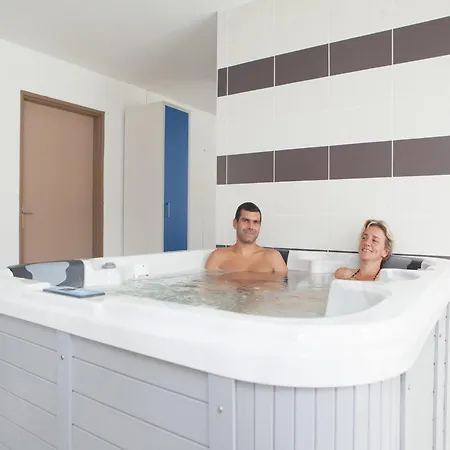 Neat With Microwave Holiday home Auberville