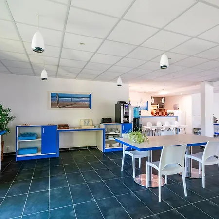 Сasa de vacaciones In France With Balcony Or Terrace *